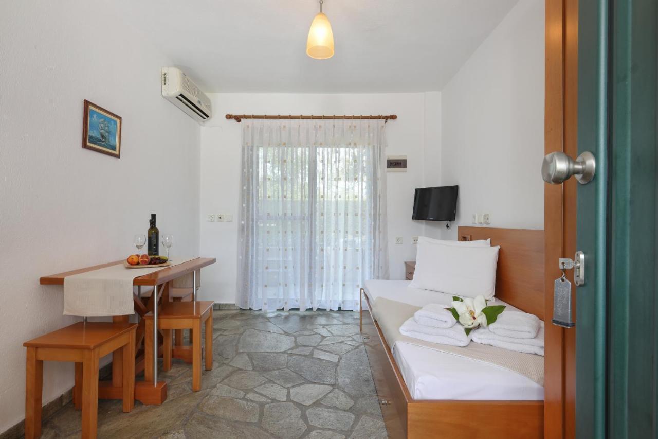 Maistrali Apartments 오르모스 파나기아스 외부 사진